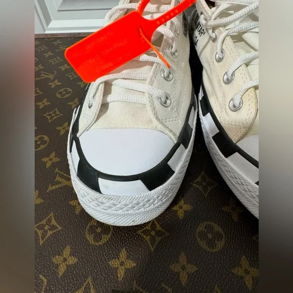 Off-White x Converse Chuck Taylor All-Star 70S High Top - EUC - COA Included - Picture 7 of 16
